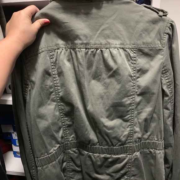 ANN TAYLOR LOFT Olive Military Jacket in Medium - Picture 6 of 6